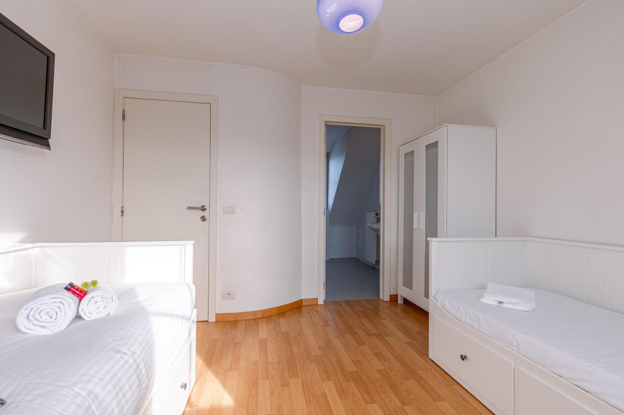 Charming Spacious Duplex Apt With Private Parking In Knokke Apartman Kültér fotó